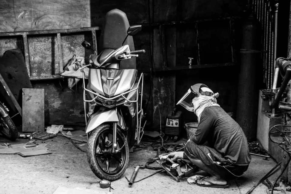 Rửa xe, hút bụi và dọn nội thất
